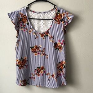 Small women’s shirt🛍